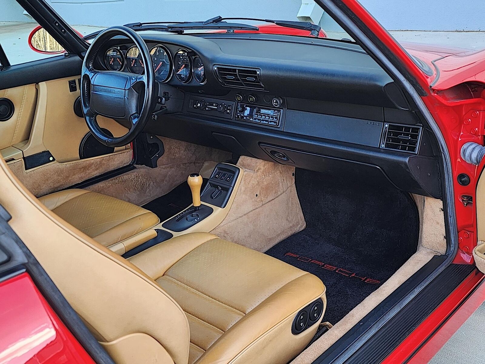 Porsche-911-1994-Coupe-36