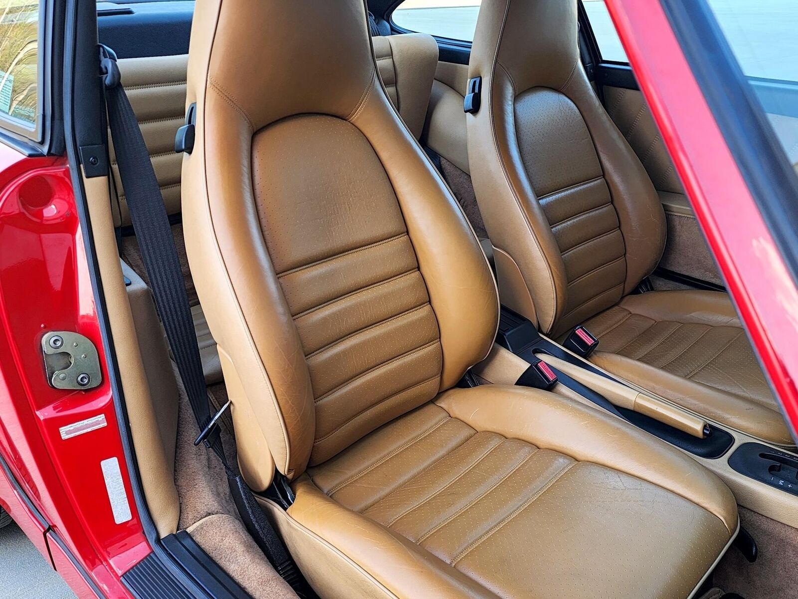 Porsche-911-1994-Coupe-38