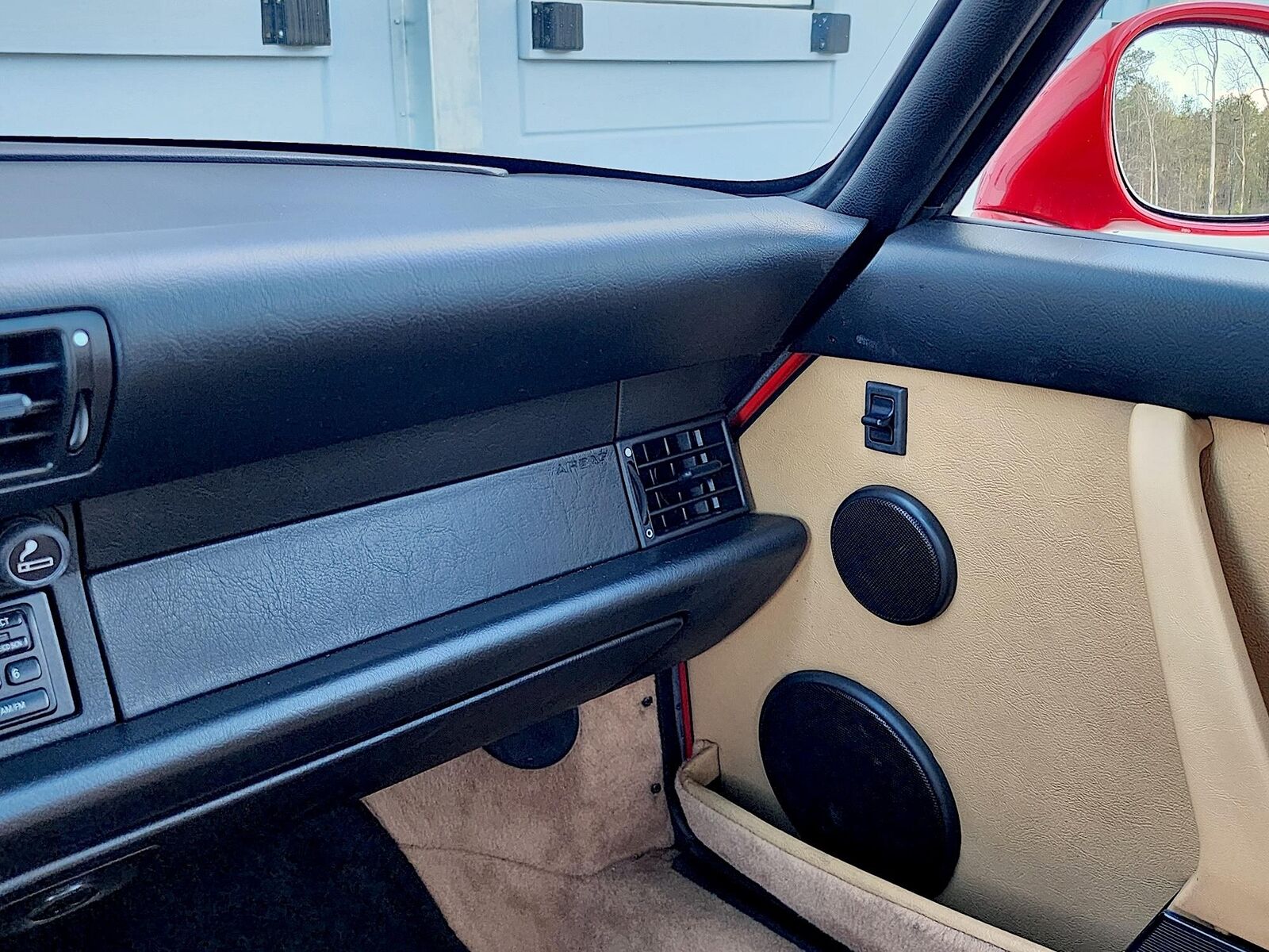 Porsche-911-1994-Coupe-39