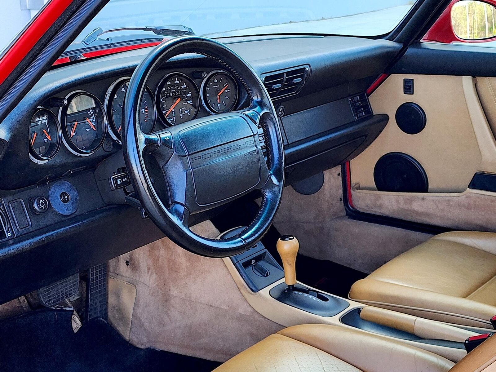 Porsche-911-1994-Coupe-4