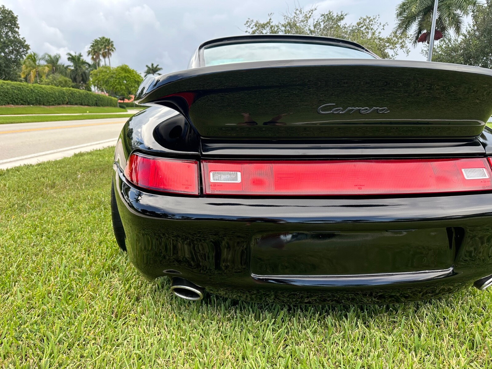 Porsche-911-1995-Coupe-10