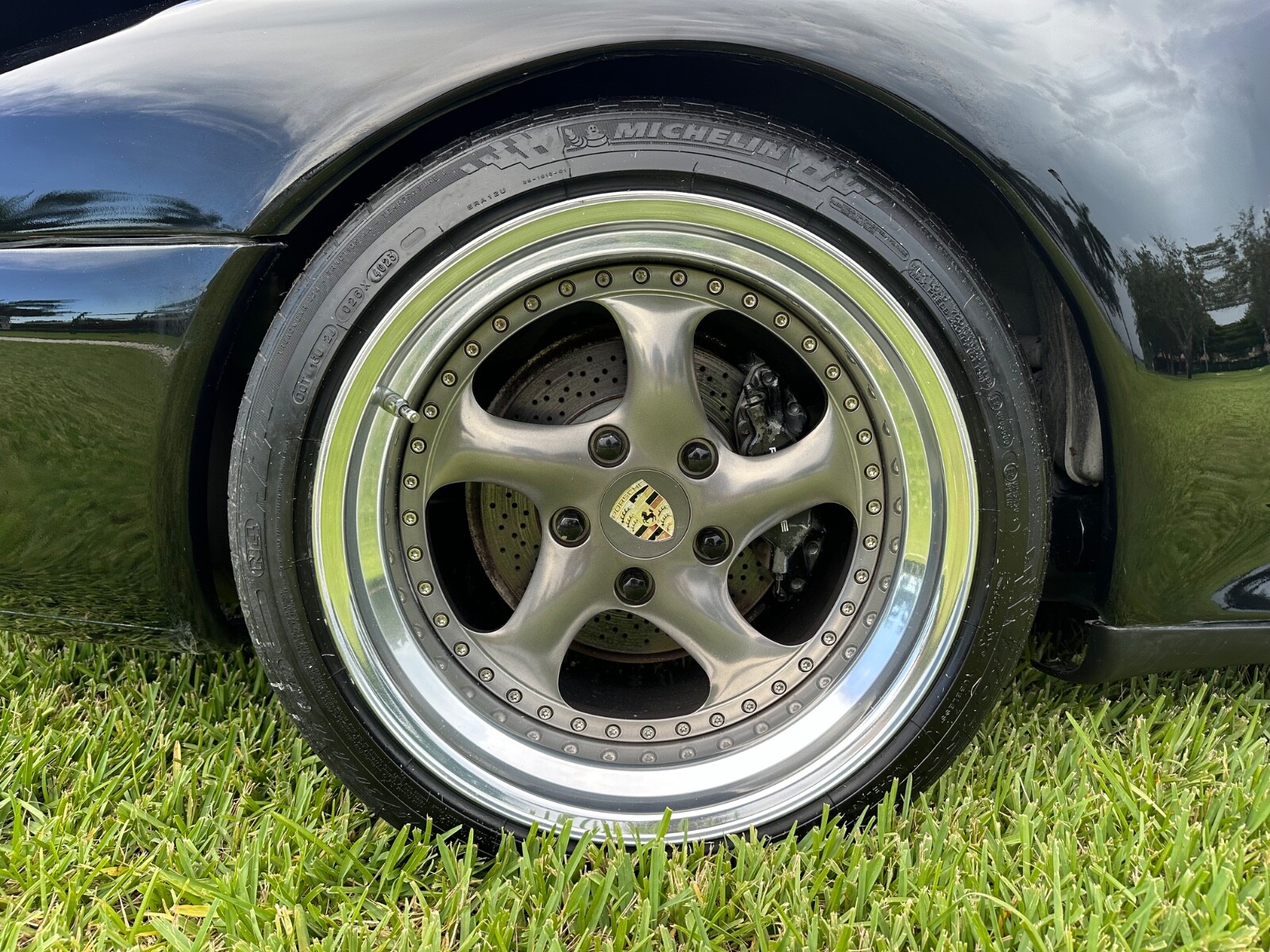 Porsche-911-1995-Coupe-13