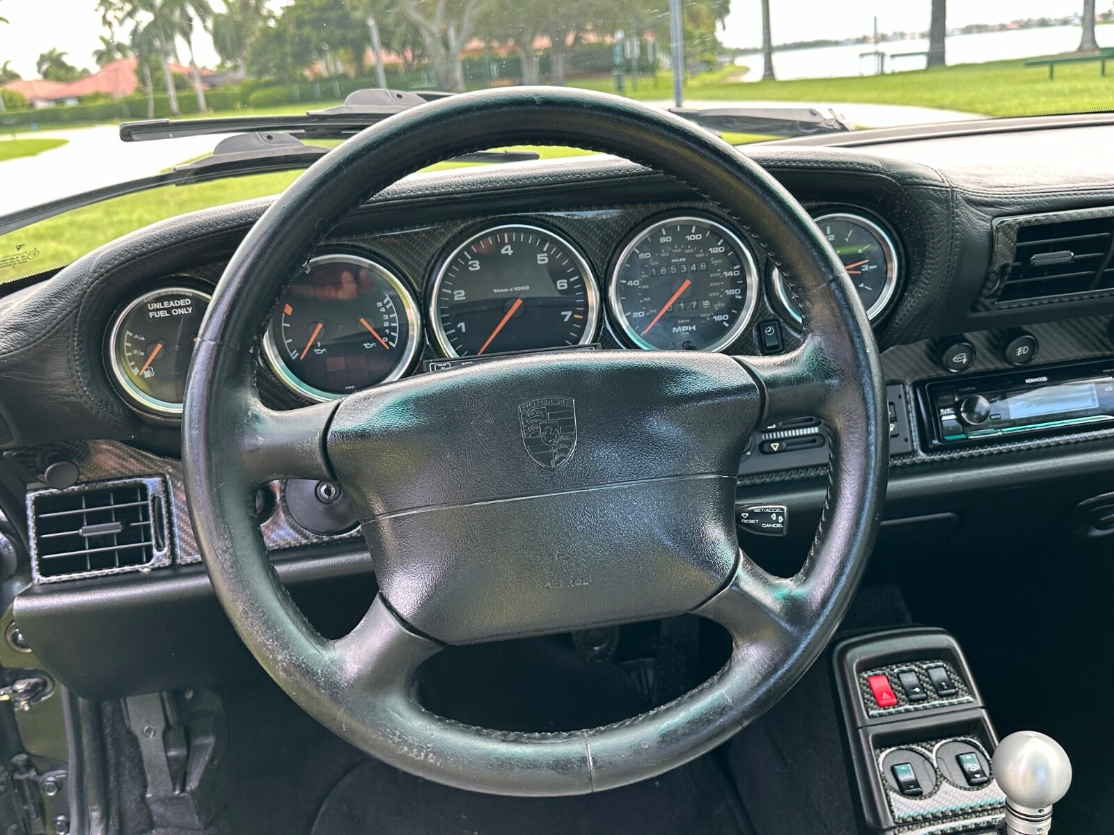 Porsche-911-1995-Coupe-19