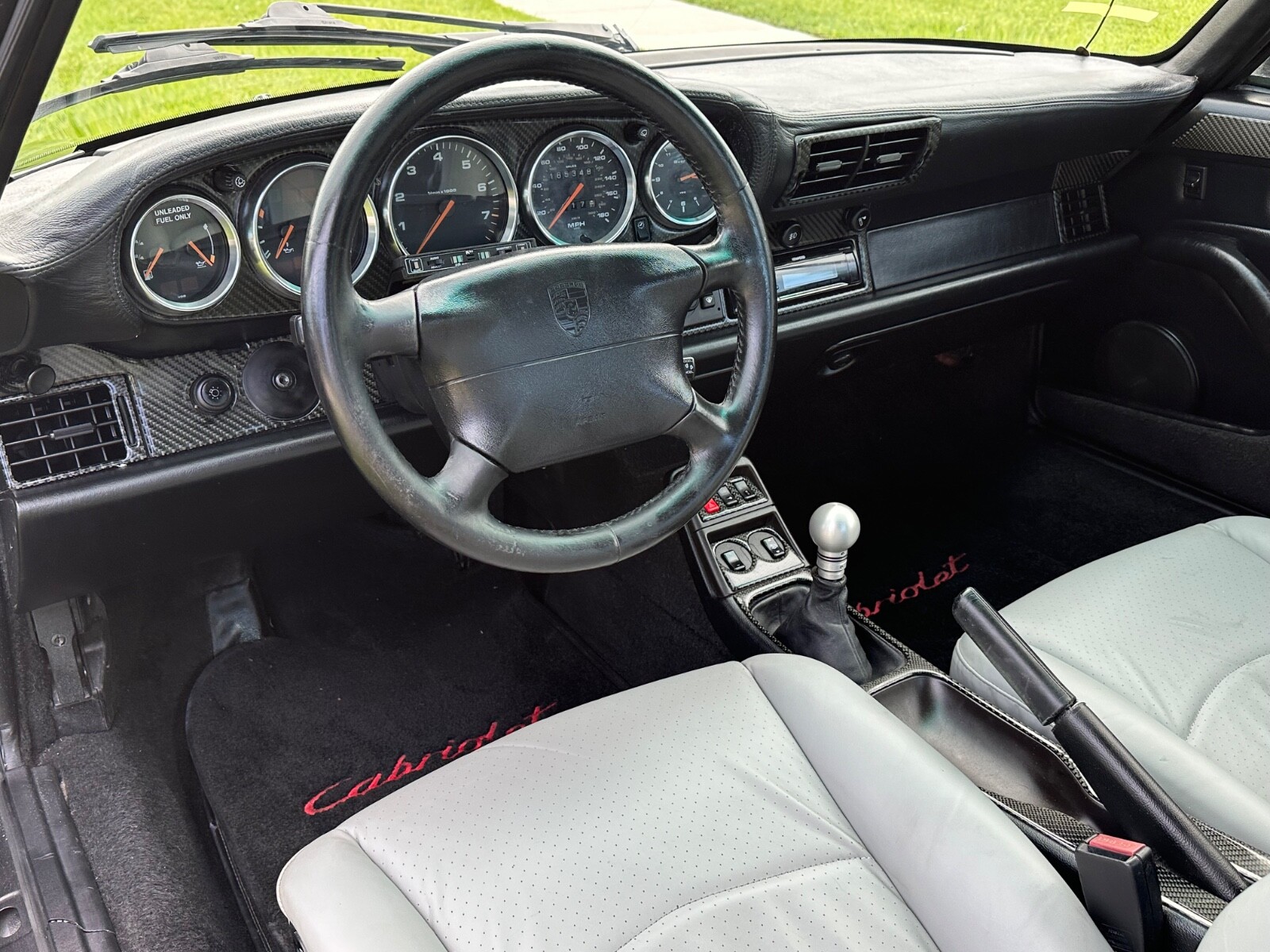 Porsche-911-1995-Coupe-21