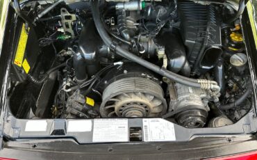 Porsche-911-1995-Coupe-33