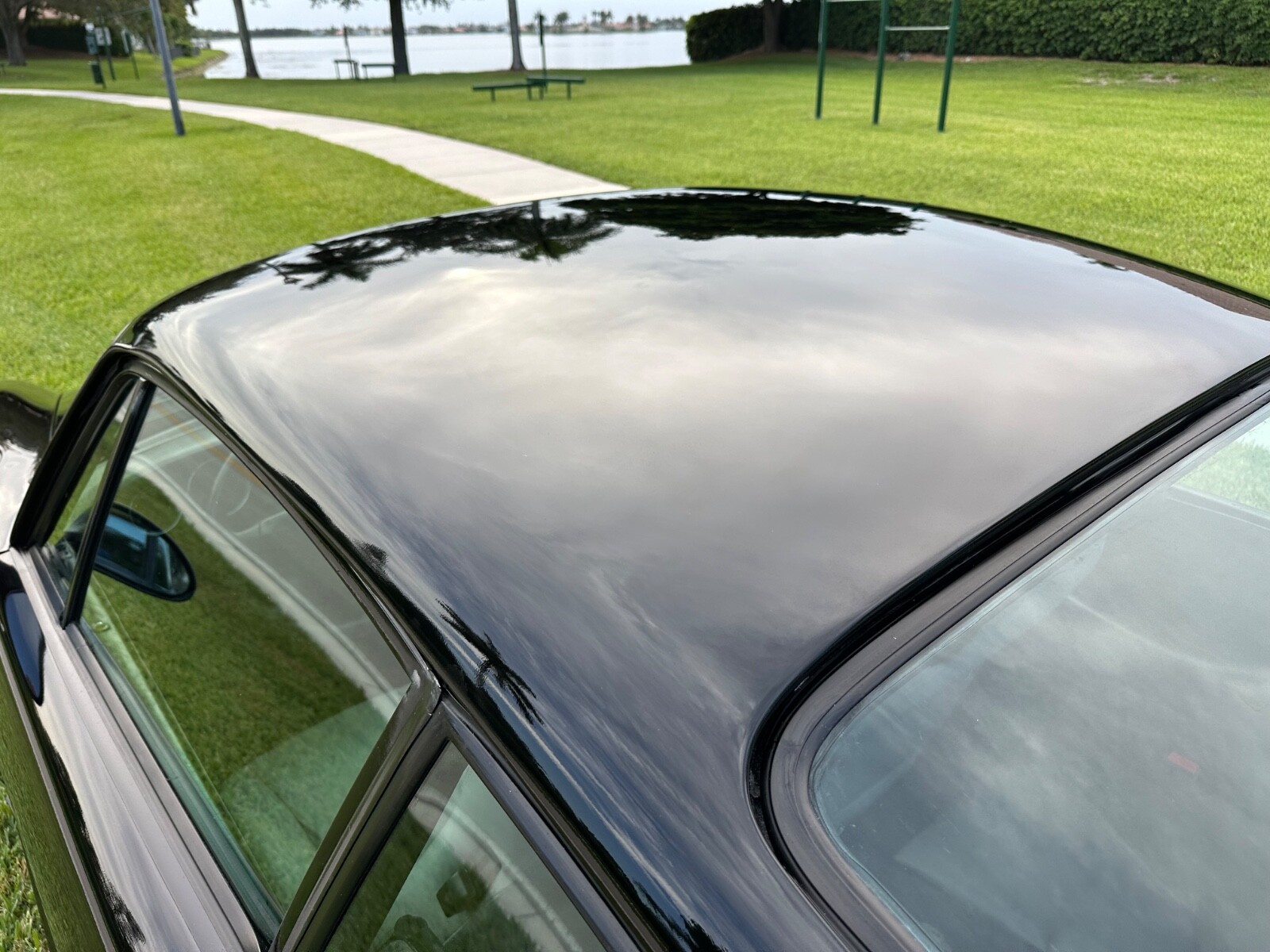 Porsche-911-1995-Coupe-34