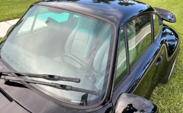 Porsche-911-1995-Coupe-35