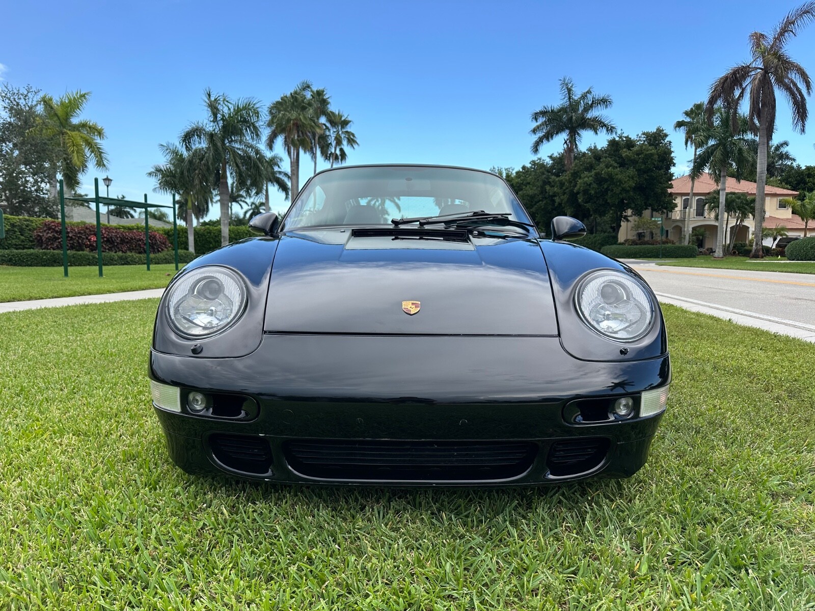 Porsche-911-1995-Coupe-5