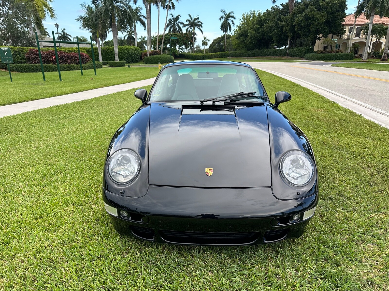 Porsche-911-1995-Coupe-6