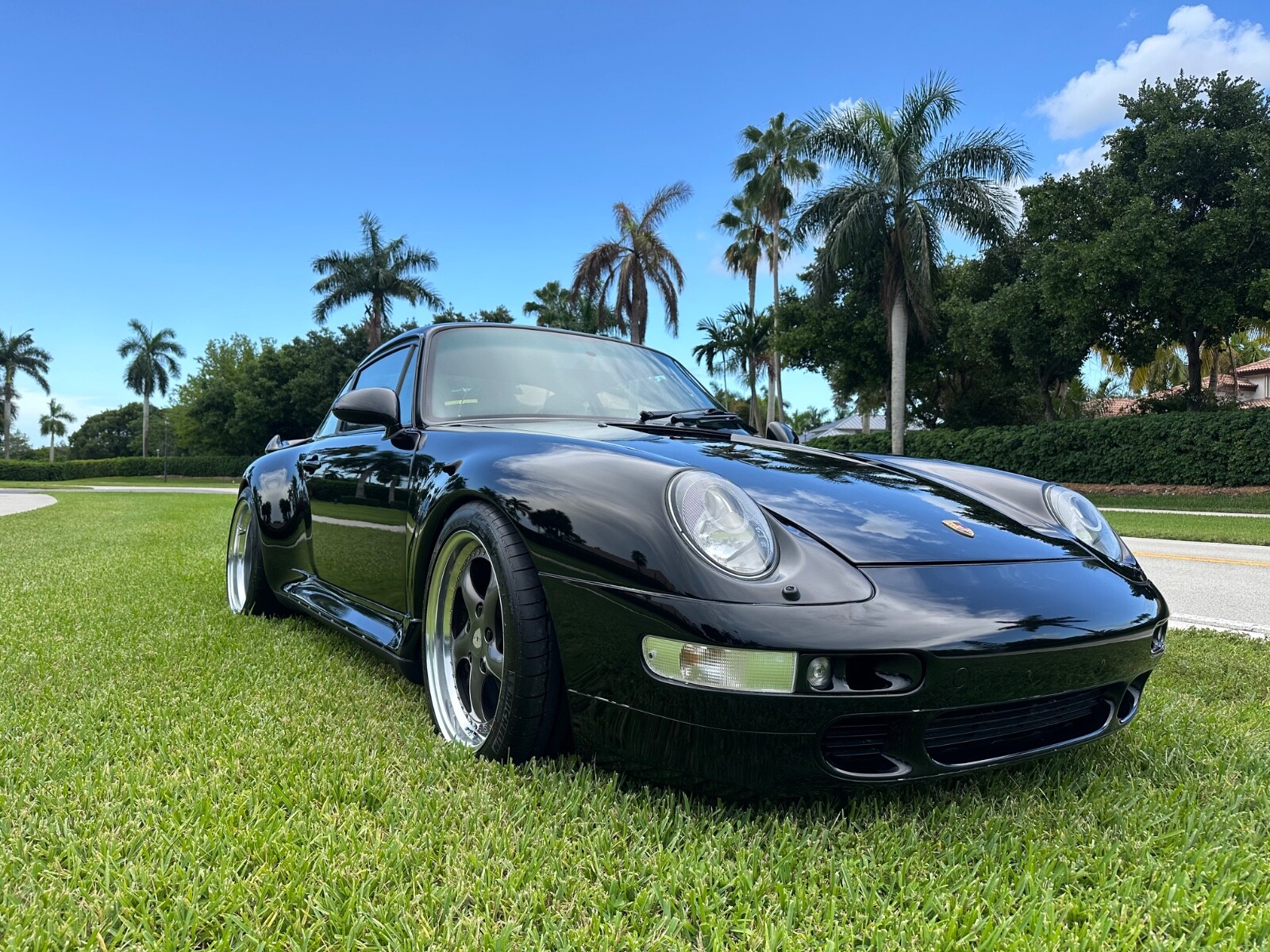 Porsche-911-1995-Coupe-7