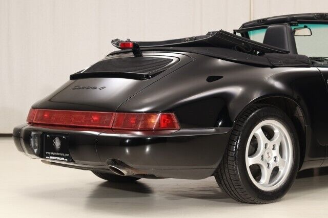 Porsche-911-Carrera-4-AWD-1992-Convertible-21