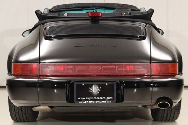 Porsche-911-Carrera-4-AWD-1992-Convertible-24