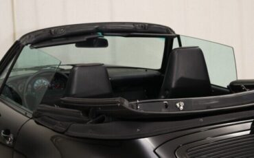 Porsche-911-Carrera-4-AWD-1992-Convertible-29