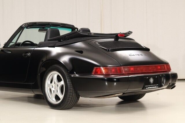 Porsche-911-Carrera-4-AWD-1992-Convertible-33