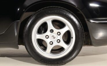 Porsche-911-Carrera-4-AWD-1992-Convertible-37