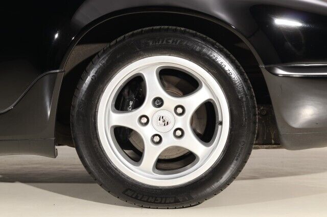 Porsche-911-Carrera-4-AWD-1992-Convertible-37