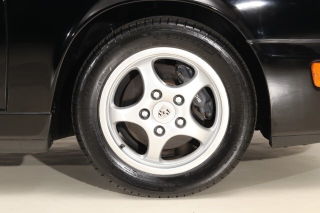 Porsche-911-Carrera-4-AWD-1992-Convertible-38