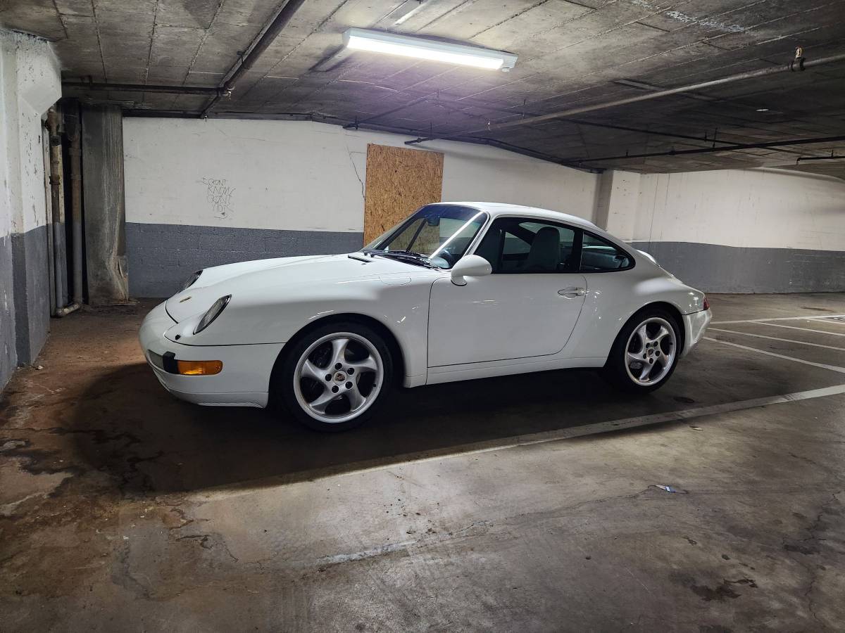 Porsche-911-carrera-993-1995-white