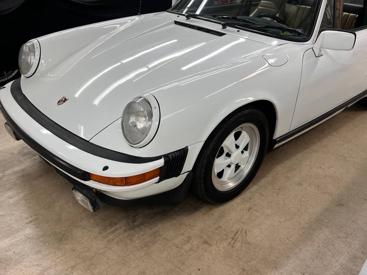 Porsche-911-coupe-1981-white-1