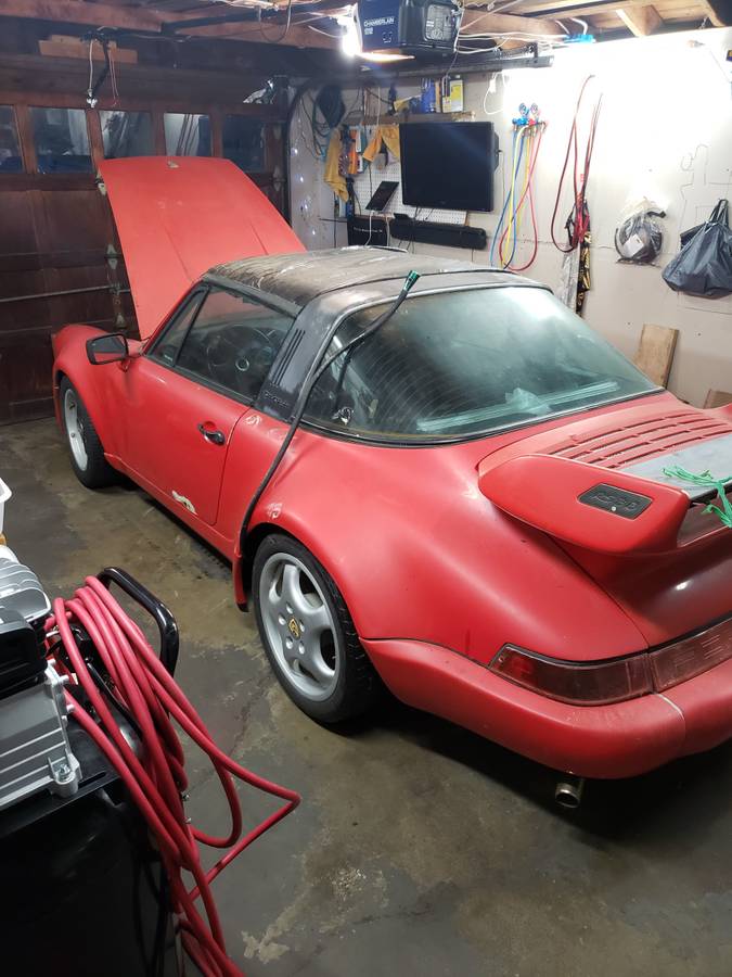 Porsche 911 targa  1974 red