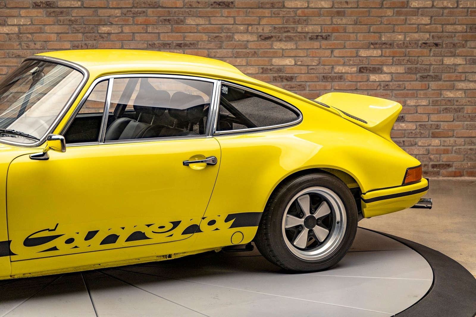 Porsche-911S-1973-Coupe-11