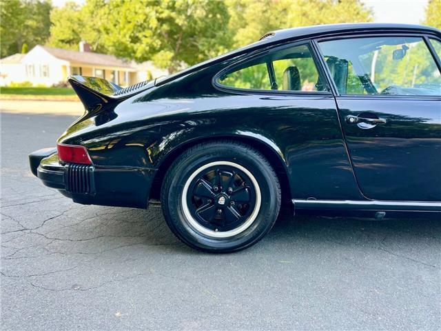 Porsche-911S-Coupe-Sunroof-1975-13