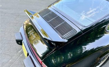 Porsche-911S-Coupe-Sunroof-1975-14
