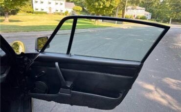 Porsche-911S-Coupe-Sunroof-1975-20