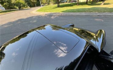 Porsche-911S-Coupe-Sunroof-1975-24