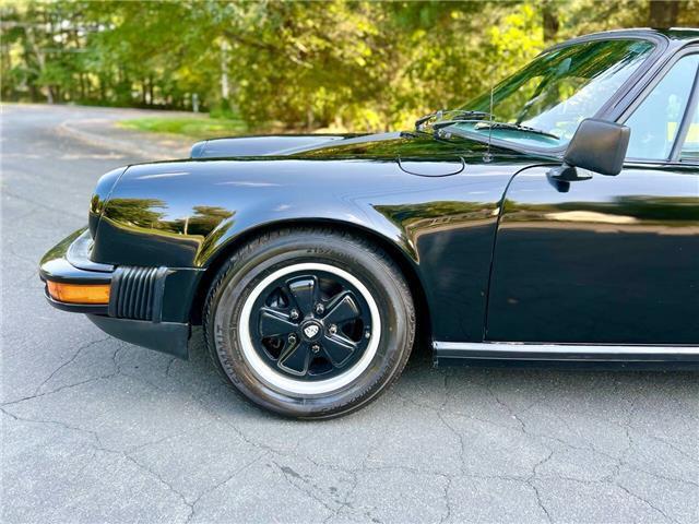Porsche-911S-Coupe-Sunroof-1975-4