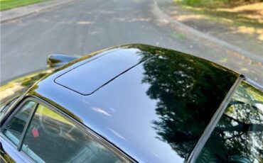 Porsche-911S-Coupe-Sunroof-1975-6