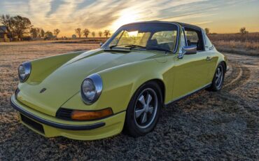 Porsche-911t-targa-1972-yellow
