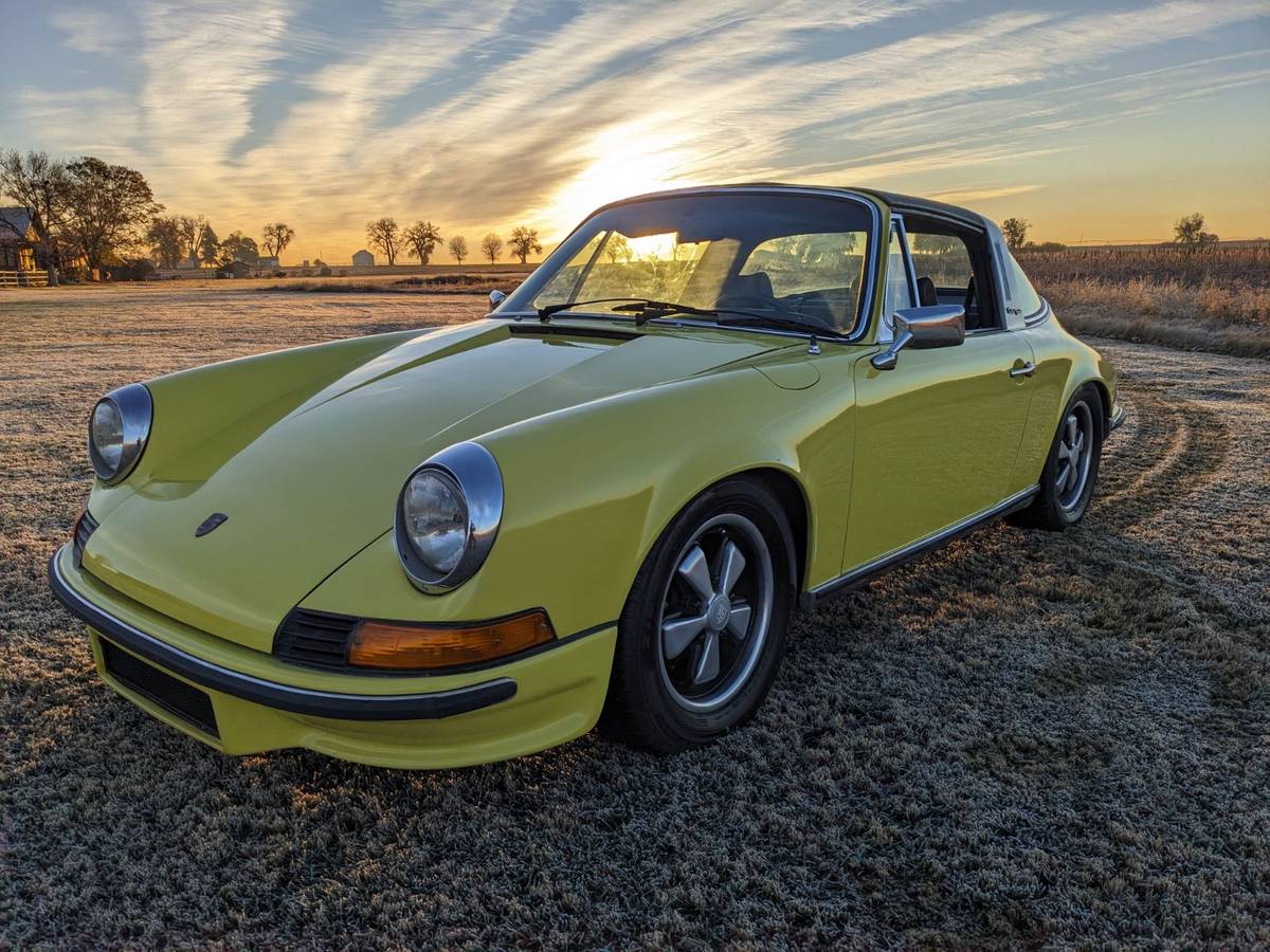 Porsche-911t-targa-1972-yellow
