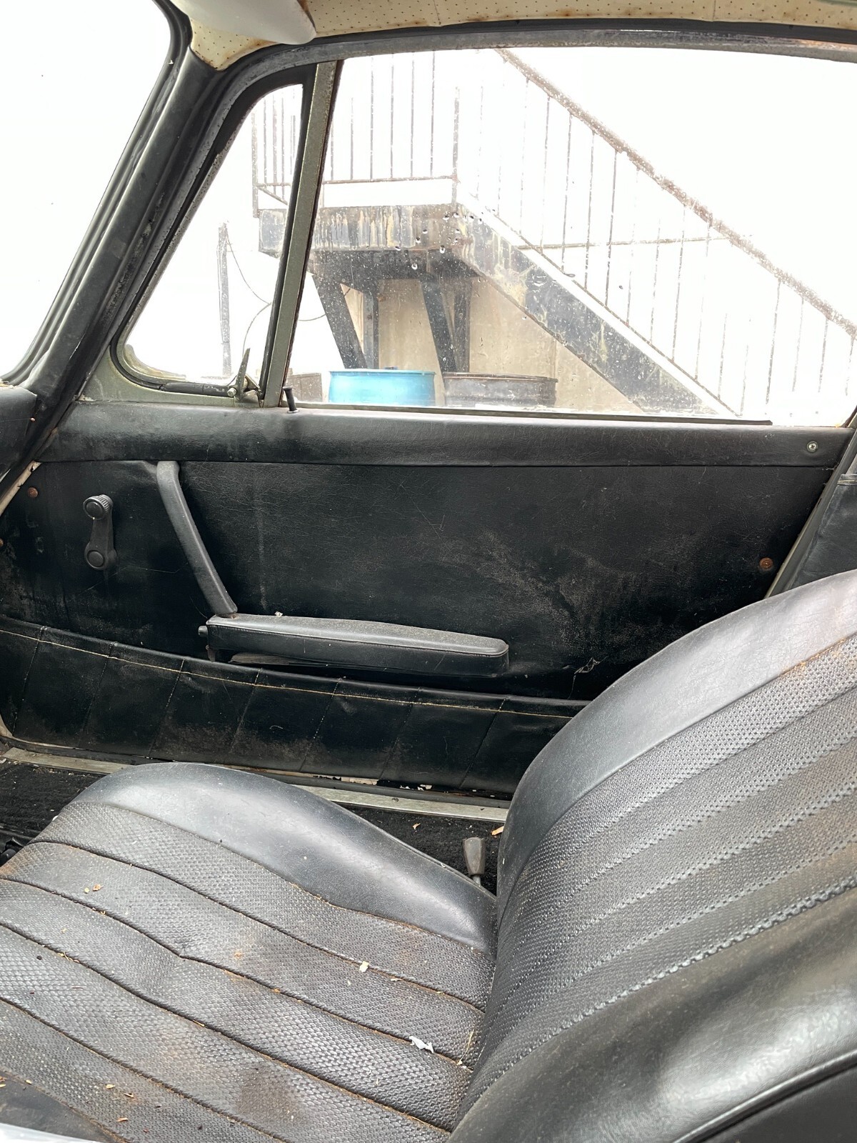Porsche-912-1967-Coupe-11