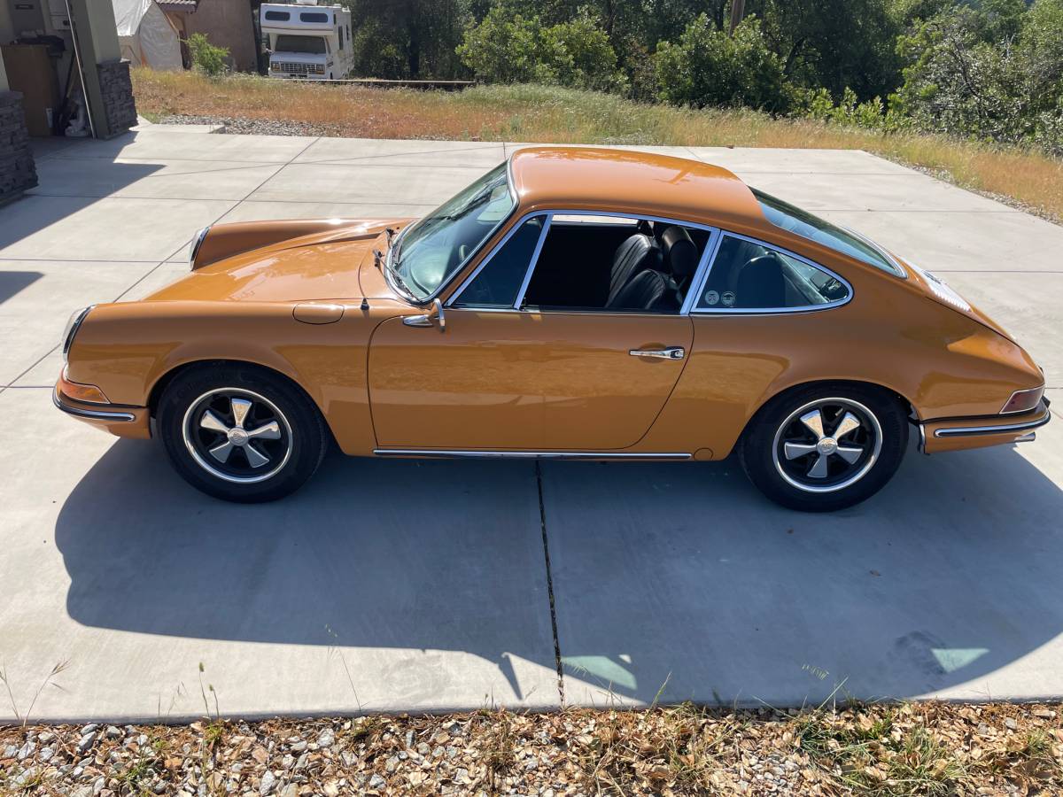 Porsche-912-coupe-1969-custom-1
