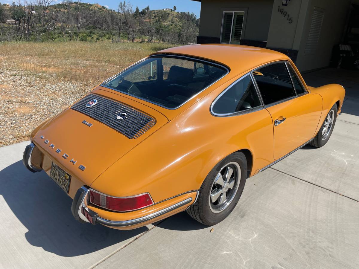 Porsche-912-coupe-1969-custom-2