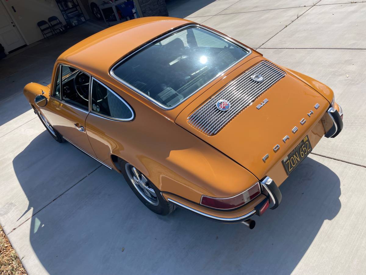 Porsche-912-coupe-1969-custom-4