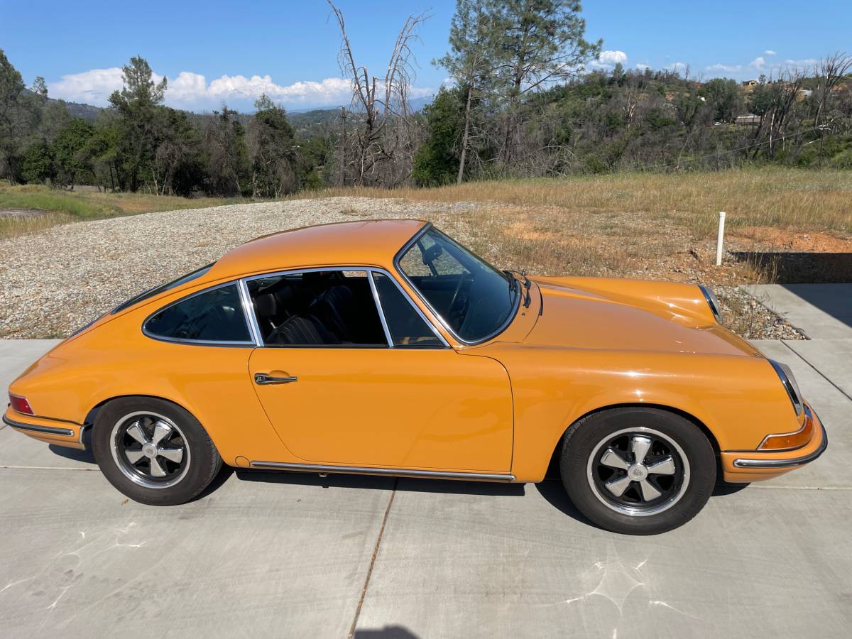 Porsche-912-coupe-1969-custom