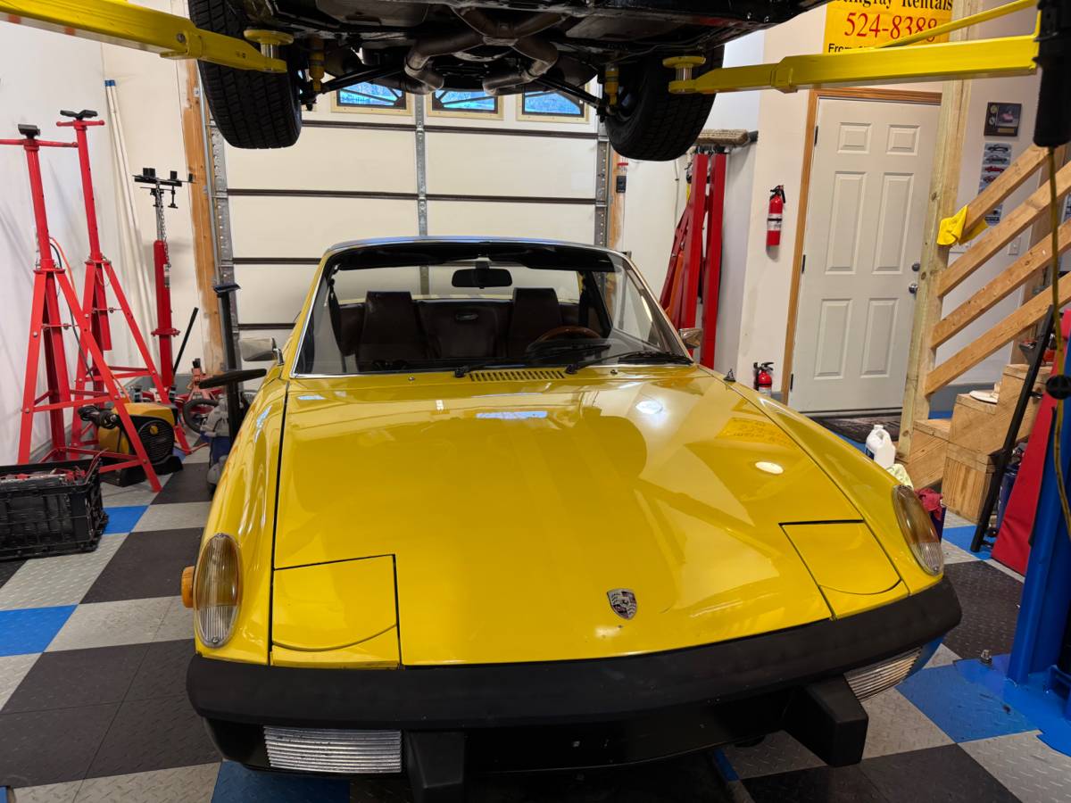 Porsche-914-targa-1973-yellow-10