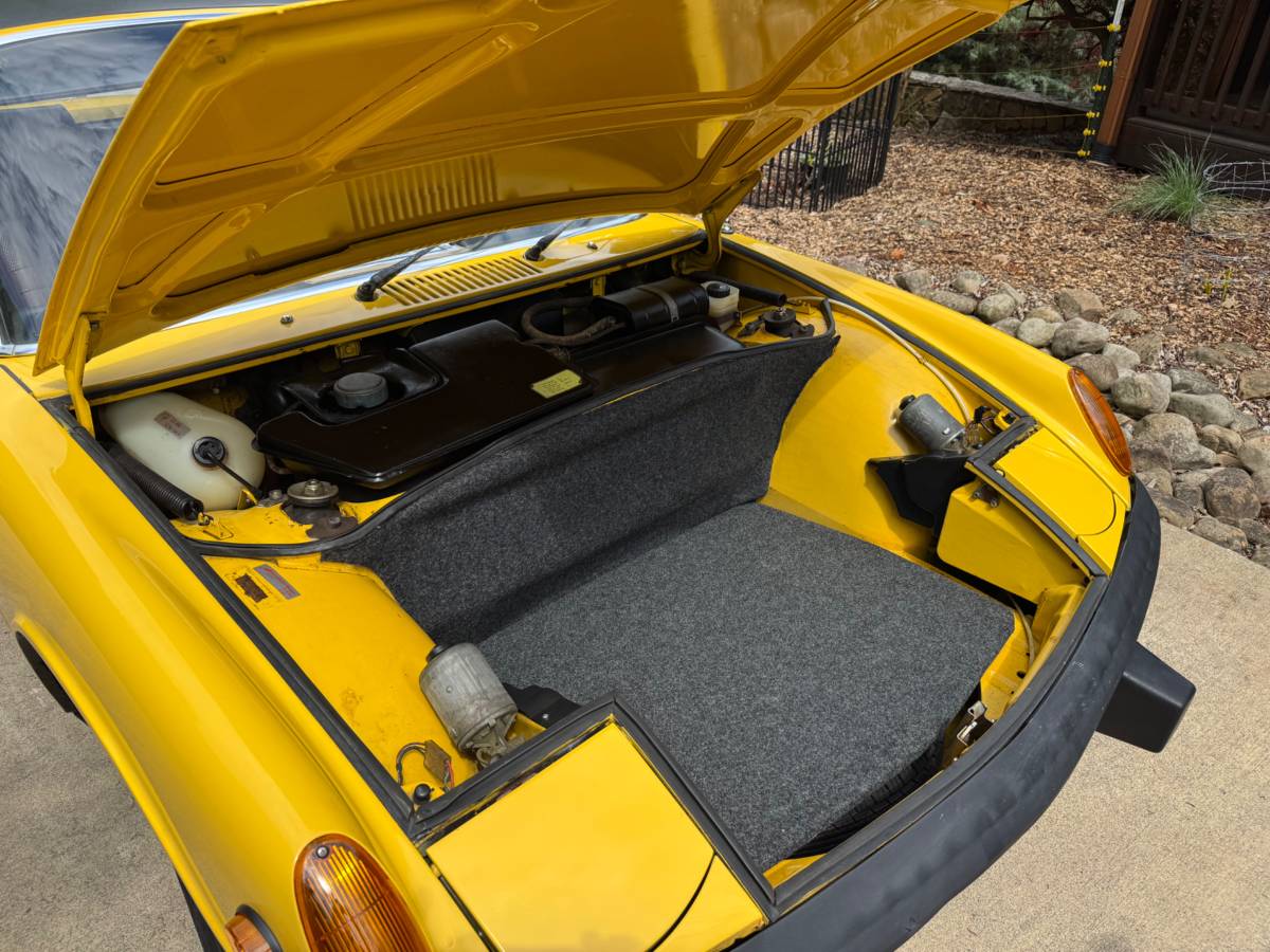 Porsche-914-targa-1973-yellow-7
