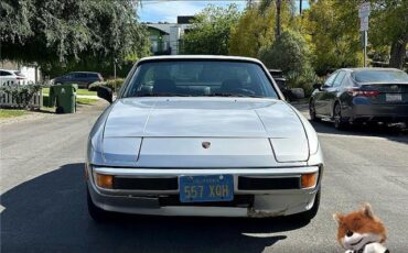 Porsche-924-1978-Coupe-12