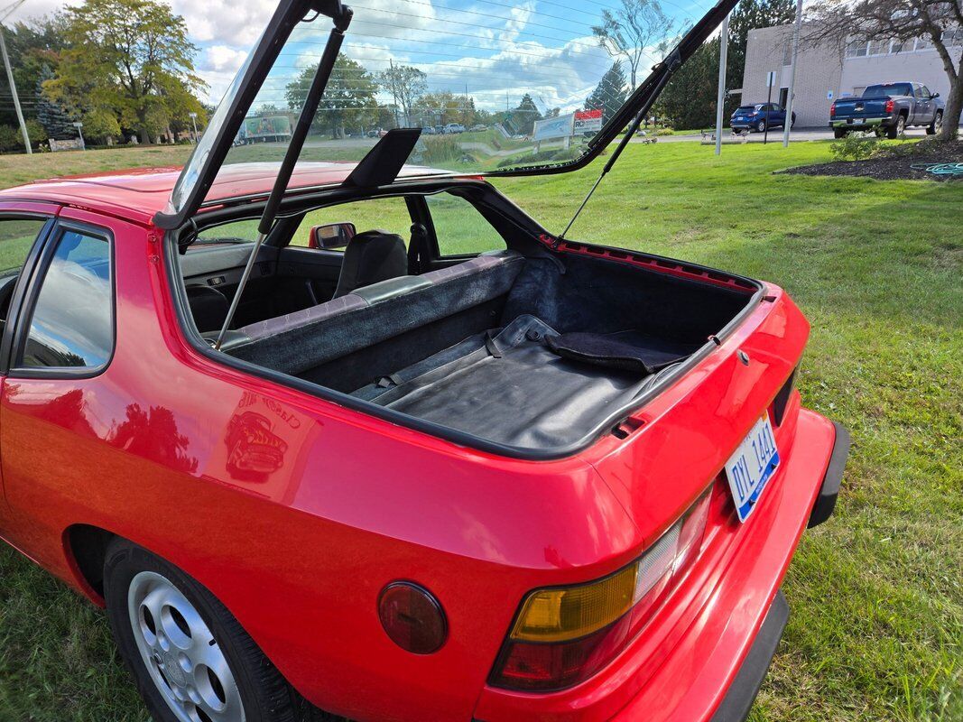 Porsche-924-1987-28