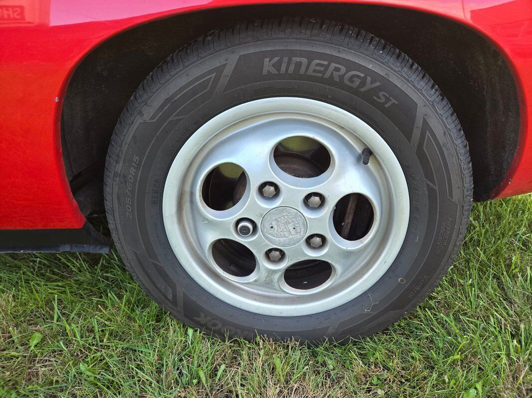 Porsche-924-1987-4