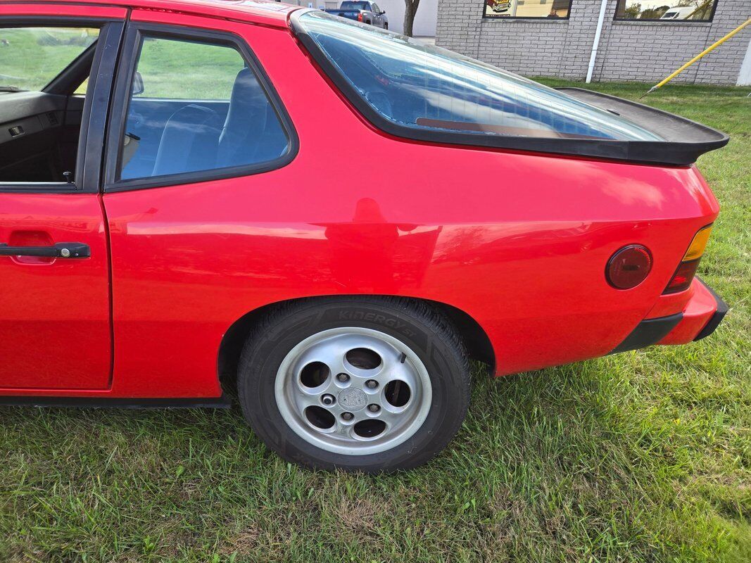 Porsche-924-1987-5
