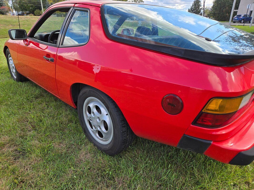 Porsche-924-1987-6