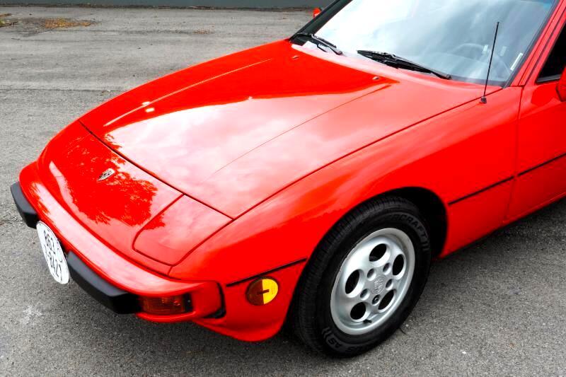 Porsche-924-1987-Coupe-14