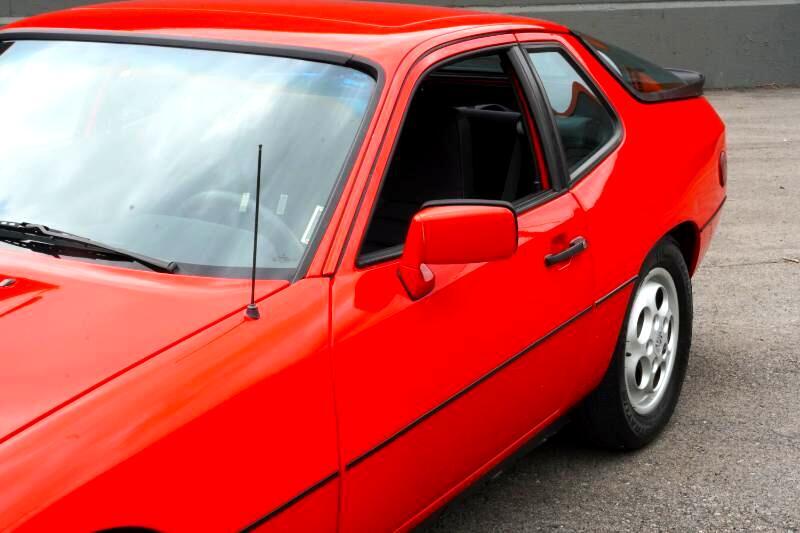 Porsche-924-1987-Coupe-15