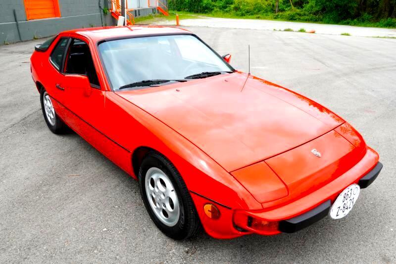 Porsche-924-1987-Coupe-16