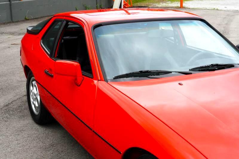 Porsche-924-1987-Coupe-18