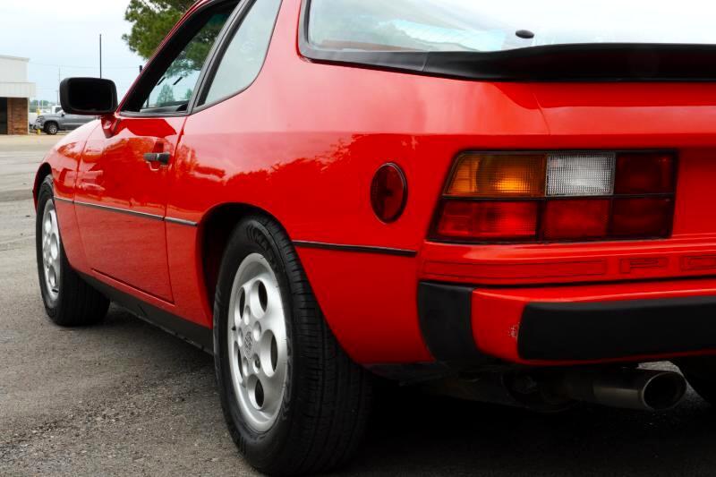 Porsche-924-1987-Coupe-22